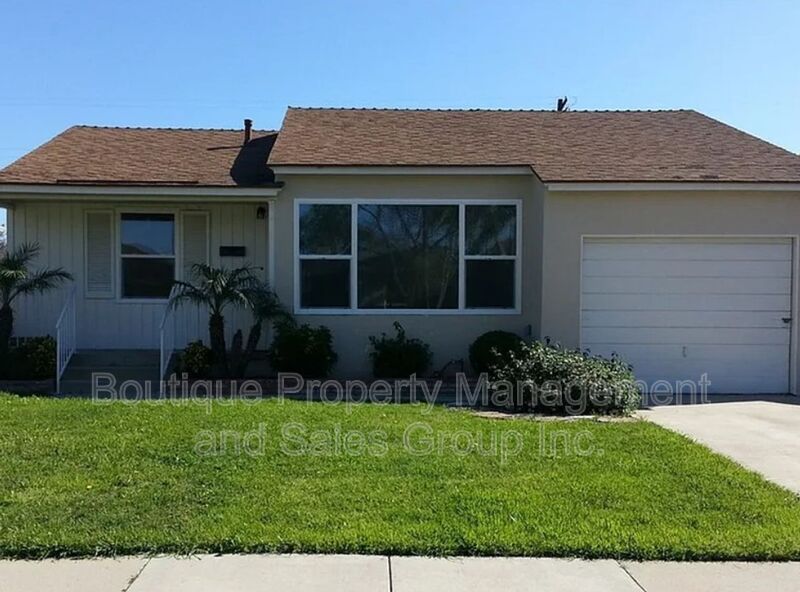Lakewood House: 5712 Lorelei Ave