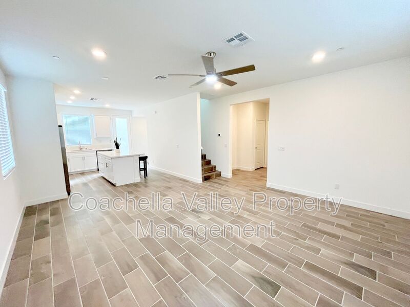 Palm Desert House: 41168 Emory Ln