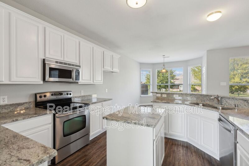 Argyle House: 5100 Brookside Dr