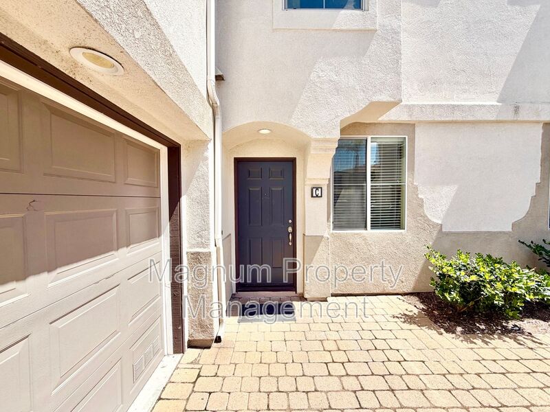 Murrieta House: 39304 Flamingo Bay