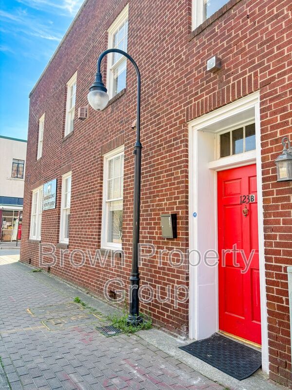 Fayetteville Condo: 123-B Anderson St