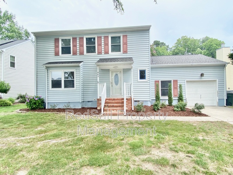 Hampton House: 443 Sonora Dr