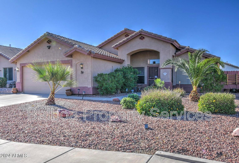 Gilbert House: 537 E Appaloosa Rd