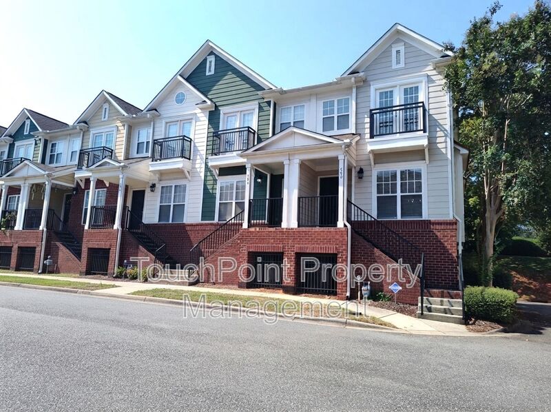 Belmont Townhome: 500 Village Park Drive