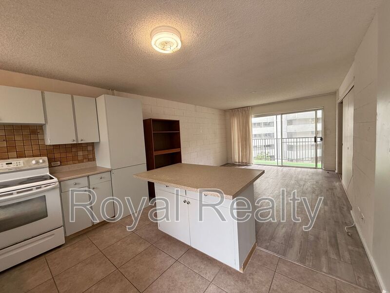 Honolulu Condo: 1099 Green St.