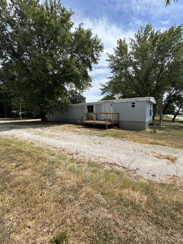 Baxter Springs House: 627 W 8th - 627 W 8th - Lot #8