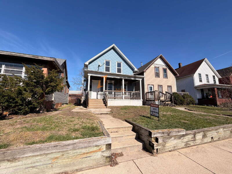 Michigan City Condo: 1110 1/2 Elston Street