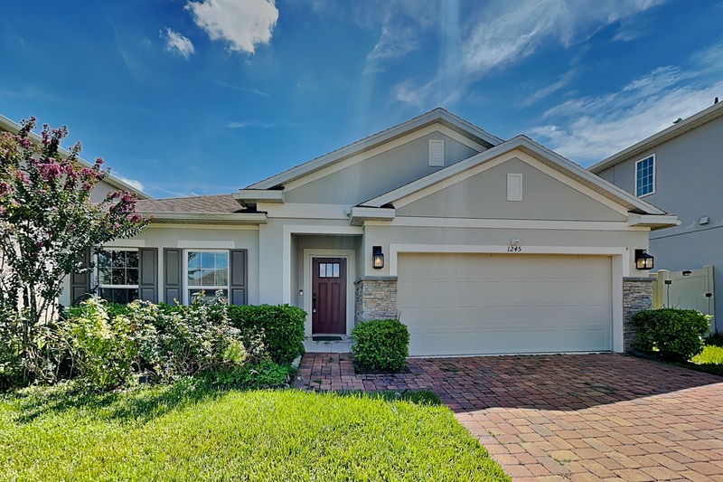 Sanford House: 1245 Celery Oaks Ln