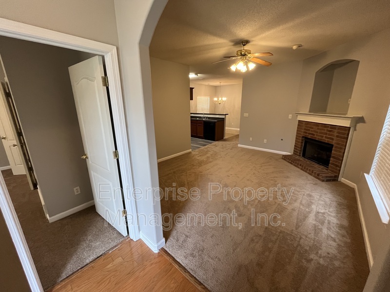 Photo 4 of 10178 Sterling Ridge Dr