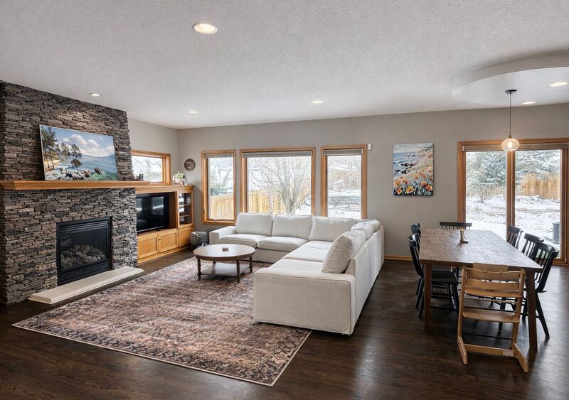 Chaska House: 2489 Schneider Court