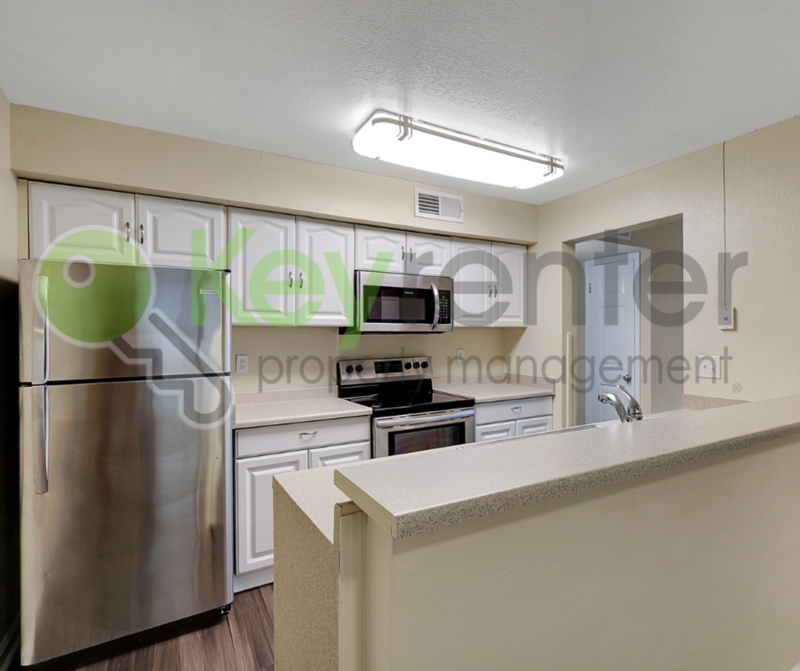 Sacramento House: 600 Del Verde Circle