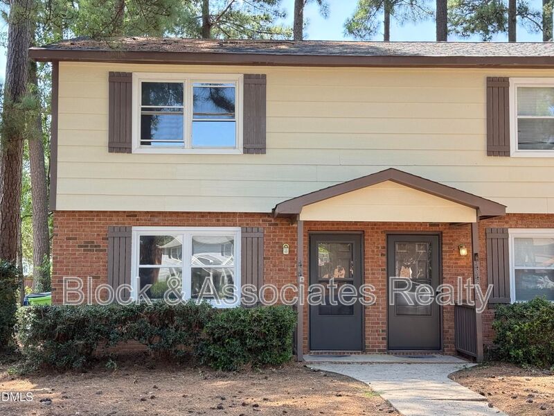 Raleigh House: 4401 Bleeker Court