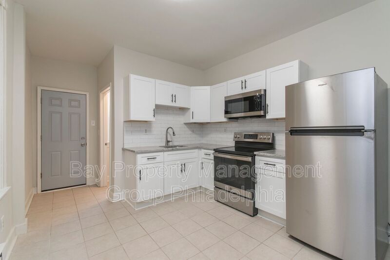 Philadelphia House: 725 W Luzerne St