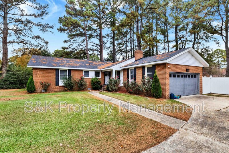 Portsmouth House: 5524 Briarwood Lane