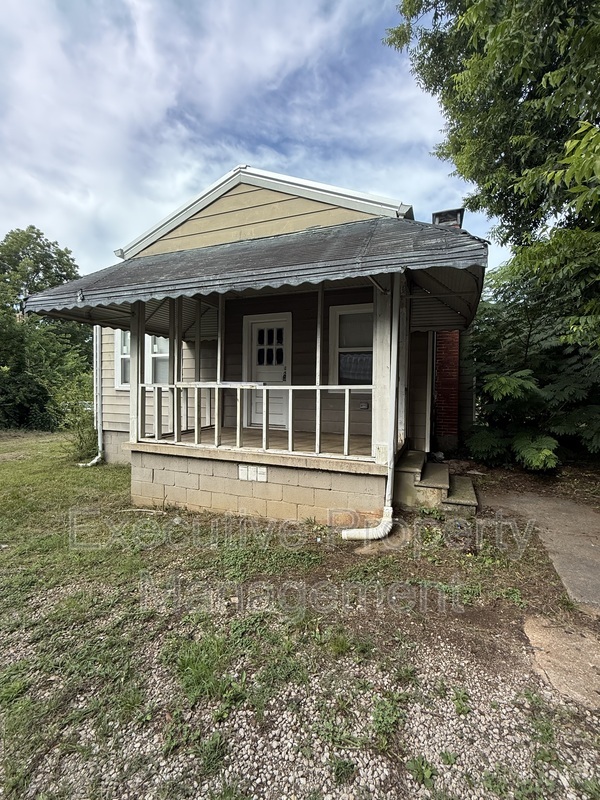 Birmingham House: 332 Woodward Road