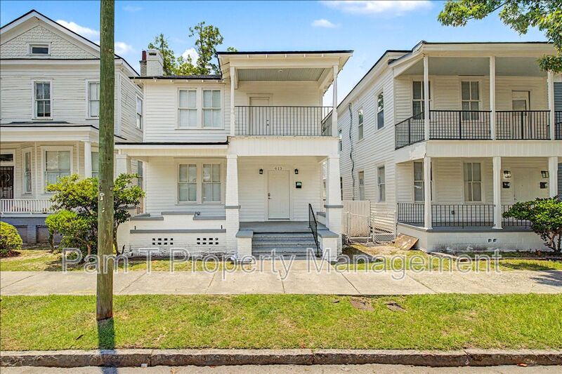 Savannah Condo: 613 W 39th St