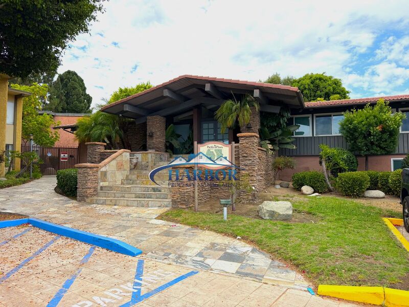 Torrance Condo: 23308 Marigold Avenue V-201
