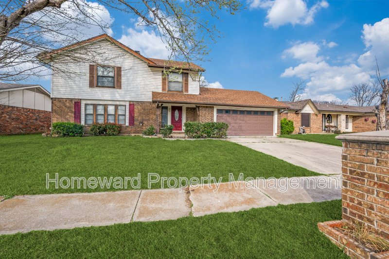 Watauga House: 6917 Bennington Drive