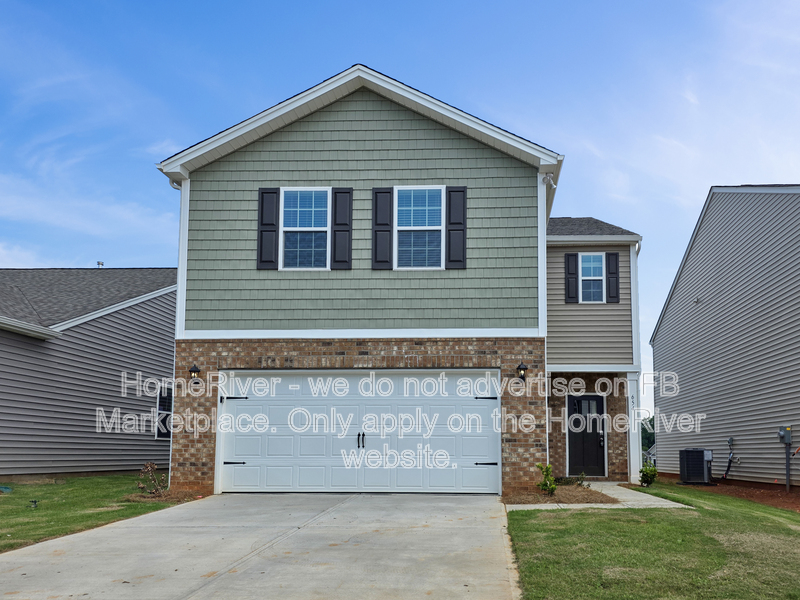 Hickory House: 654 13th Avenue Dr NE