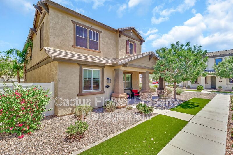 Mesa House: 2734 S Santa Rita