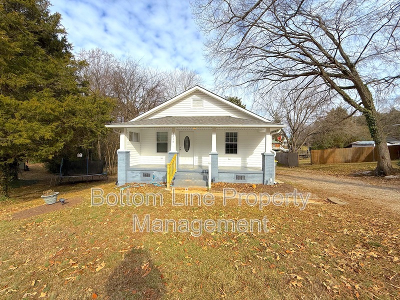 Kannapolis House: 1215 Milton Ave