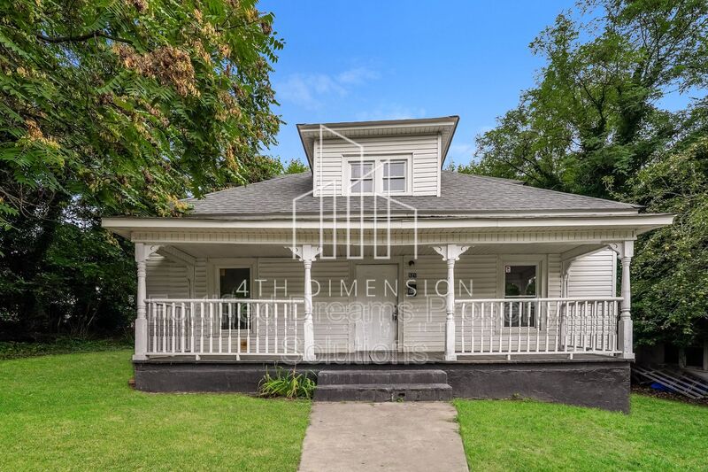 Winston Salem House: 921 NE 23rd Street