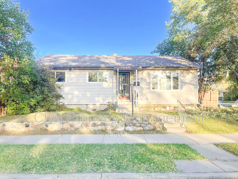 Edmonton House: 10731 163 ST NW