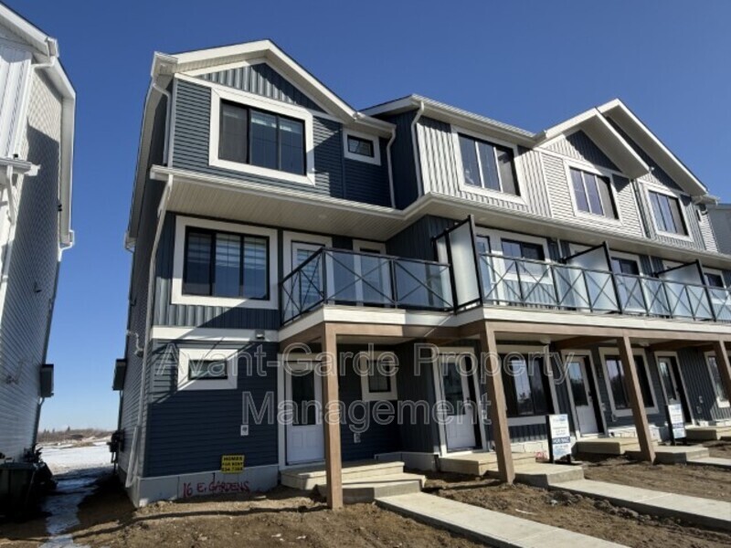 Spruce Grove Condo: 16 Elizabeth Gardens