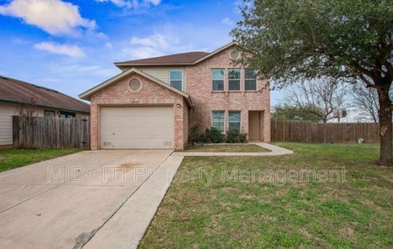 Selma House: 9739 Chelsea Circle