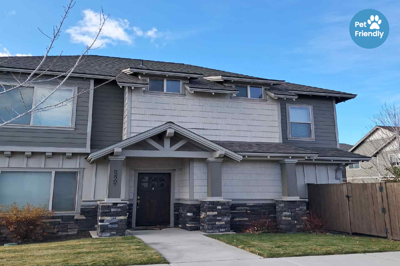 Bend House: 62907 NE Nolan St