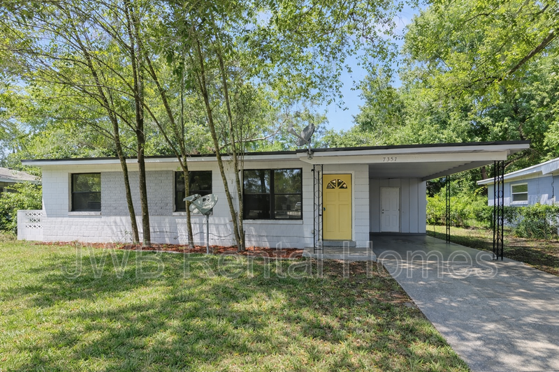 Jacksonville House: 7351 Proxima Rd