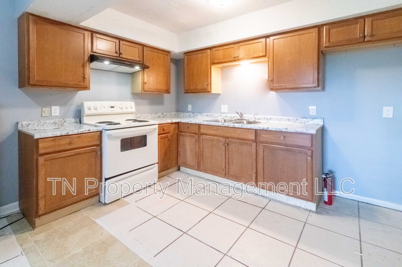 Lafayette Condo: 815 Martin Luther King Junior Drive #42