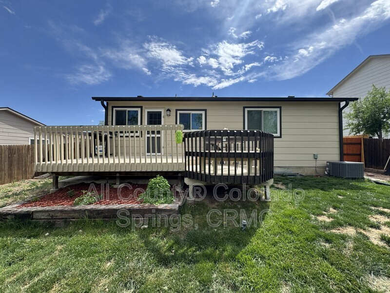 Fountain House: 608 Stubblefield Drive