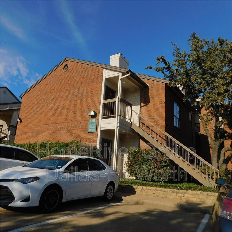 Request a Viewing for 1720 NE Green Oaks Blvd, Apt 105 Tenant Turner