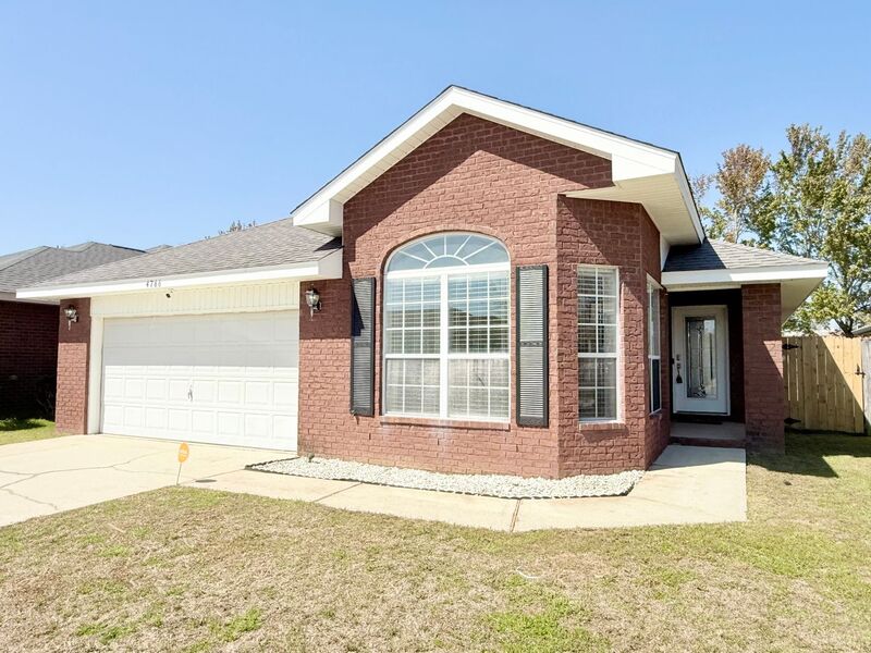 Pace House: 4766 Ashley Place