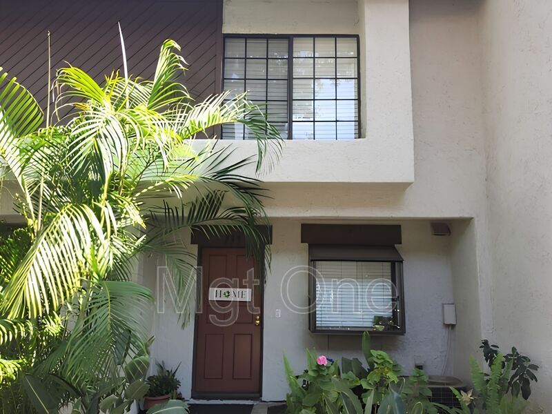 Placentia House: 235 Oahu Way