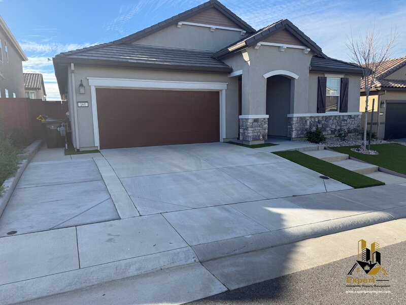 Lincoln House: 160 Hermosa Ct