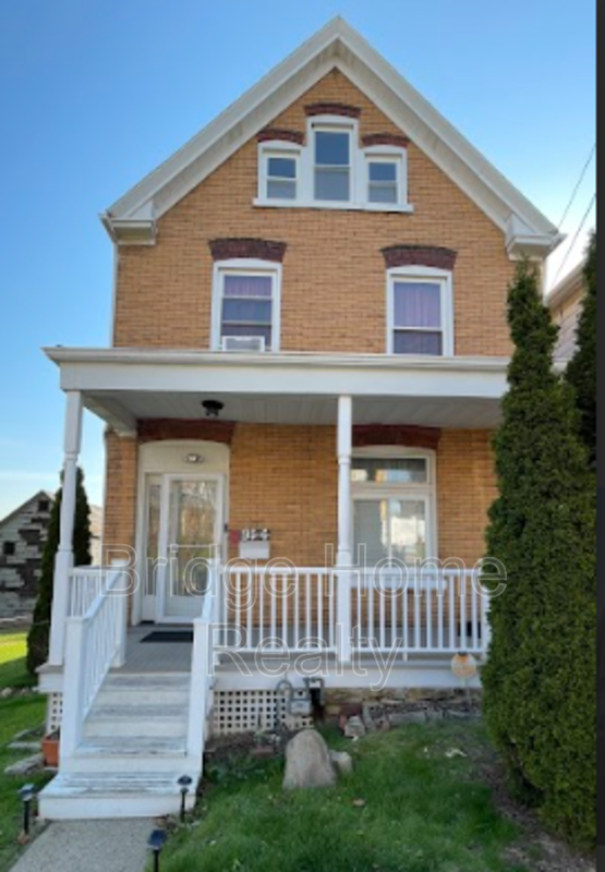 Duquesne House: 19 S 6th St