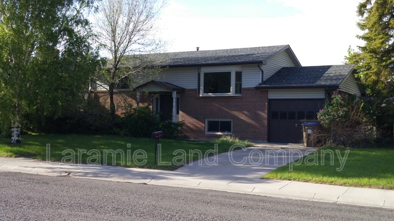 Laramie House: 1610 East Arnold Street