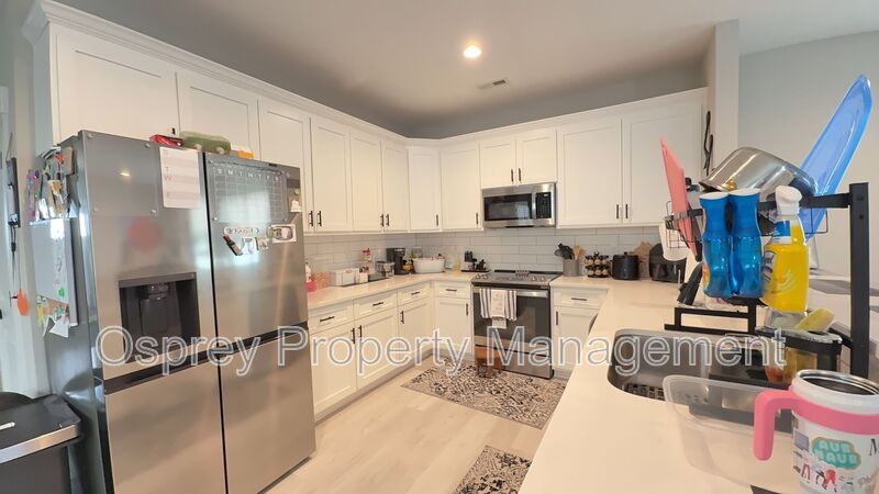Modern 4-Bedroom Virginia Beach Home Near Town Center! - Photo 3