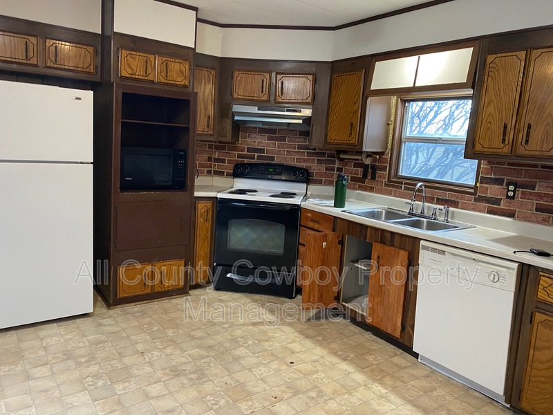 Laramie House: 954 N. McCue