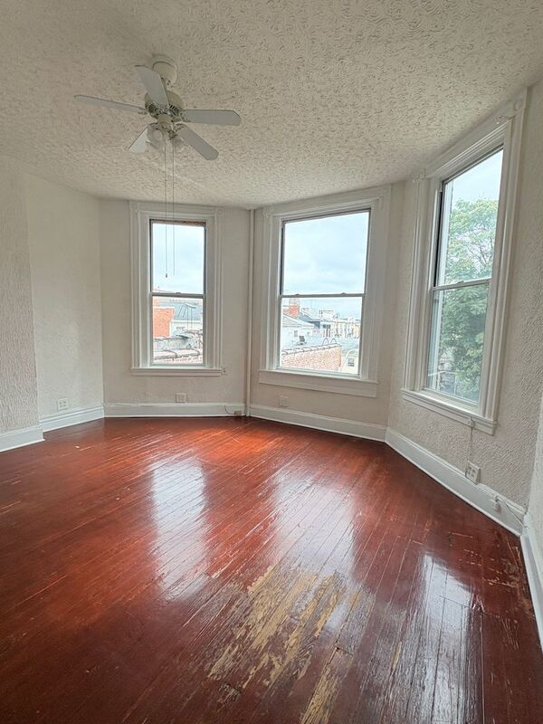 Baltimore Condo: 525 N. Charles St