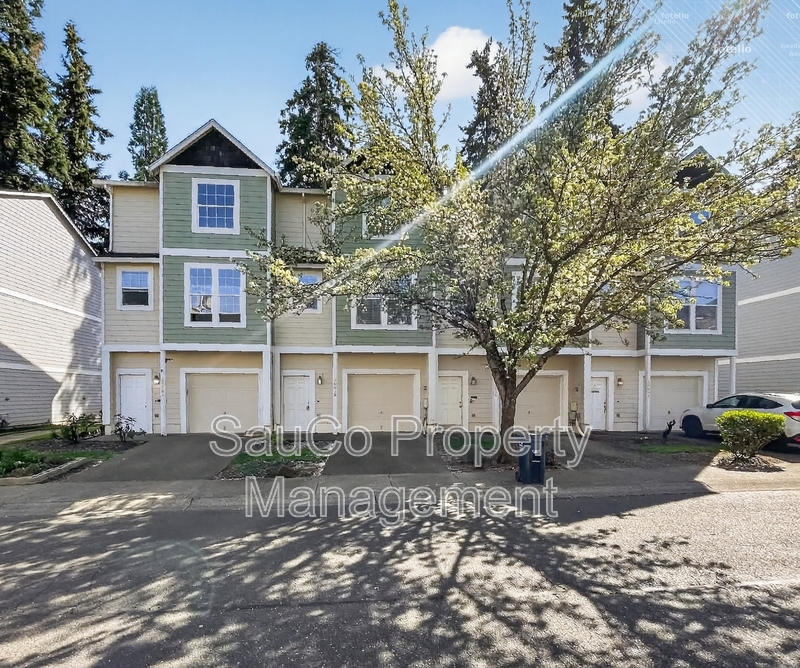 Beaverton House: 20018 Southwest Monson Street