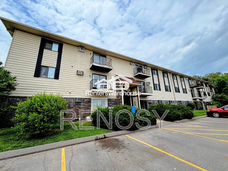 West Des Moines Condo: 1831 Fuller Rd
