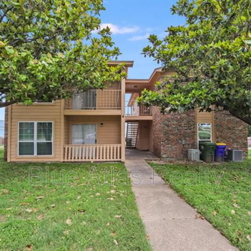 White Settlement Condo: 8030 Cambridge Circle - A