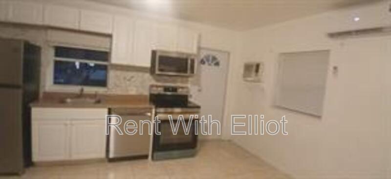 Hollywood Condo: 6129 Garfield St.