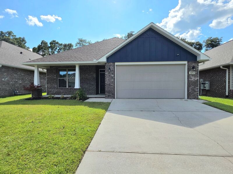 Pace House: 5297 Parkside Drive