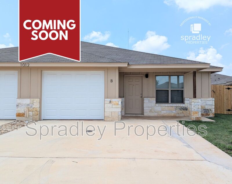 Belton Condo: 1012B Kerr Ct