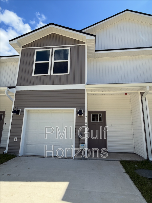 Pensacola Townhome: 710-D Giese Lane
