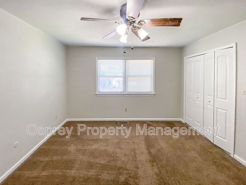 Convenient 2BR Duplex Near Norfolk Naval Base "ASK ABOUT OUR ZERO DEPOSIT" - Photo 4